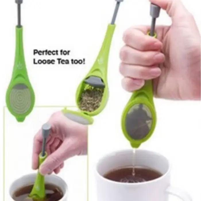 Infuseur à thé avec piston intégré