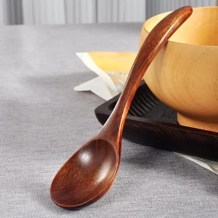 Cuillère à soupe en bois