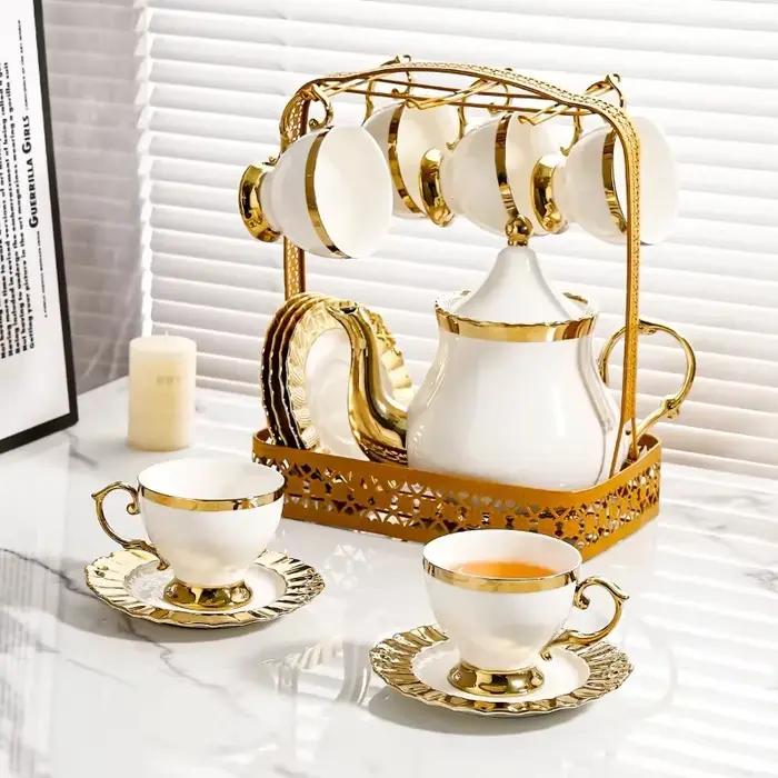 Ensemble de tasses à café en céramique doré élégantes et modernes pour la maison et le bureau occasions spéciales cadeau pour les amateurs de café style minimaliste et élégant pour usage domestique et professionnel