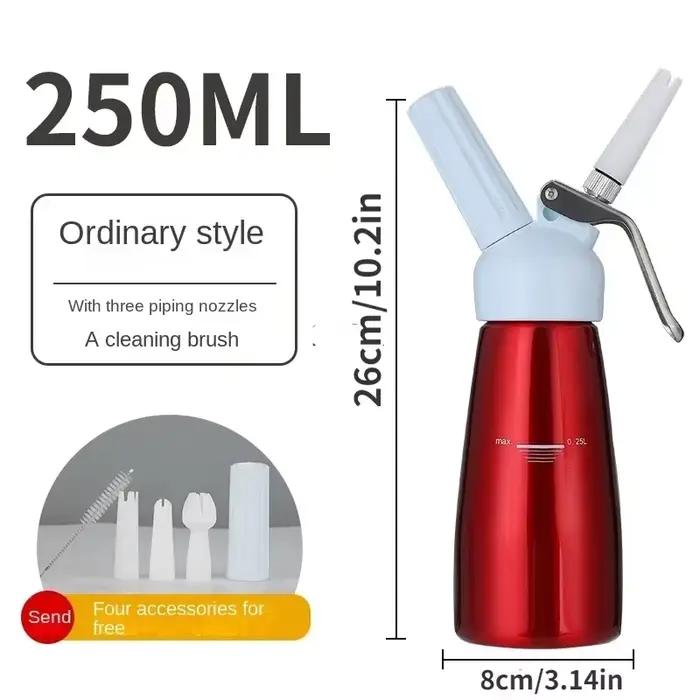 Gâteau fouetté crème pistolet distributeur
