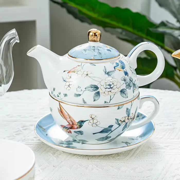 Tasse en céramique élégante pour café et thé, ensemble de service à thé haut de gamme pour occasions spéciales et cadeaux de mariage