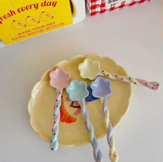 Cuillère à café en céramique à long manche