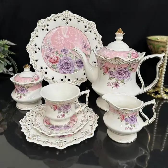Tasse à café pour thé style palais élégante à offrir pour pauses déjeuners et après-midi détente occasions spéciales