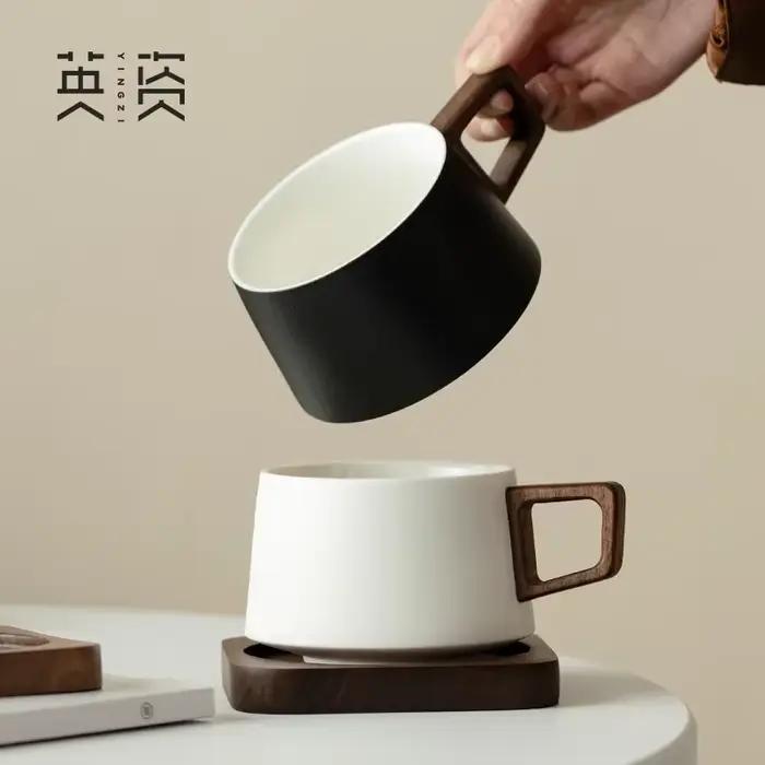 Ensemble de sous-verres en bois massif et tasses en céramique pour café et lait, style nordique, tasses à café avec plateau, boire et ménage occasions spéciales