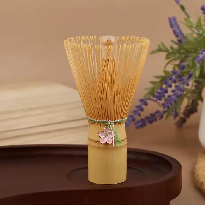 Fouet à matcha artisanal en bambou