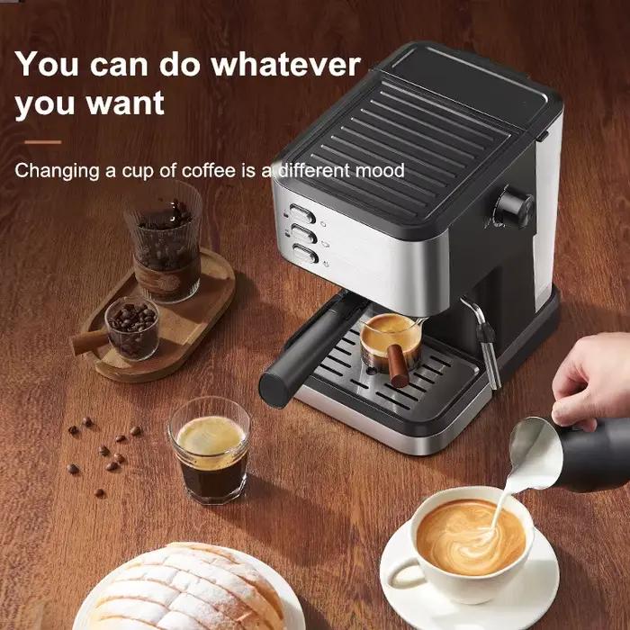 Petite cafetière expresso semi-automatique pour usage domestique