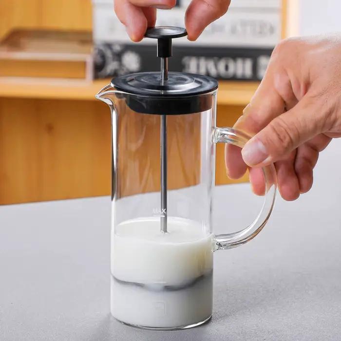 Mousseur à lait manuel en verre