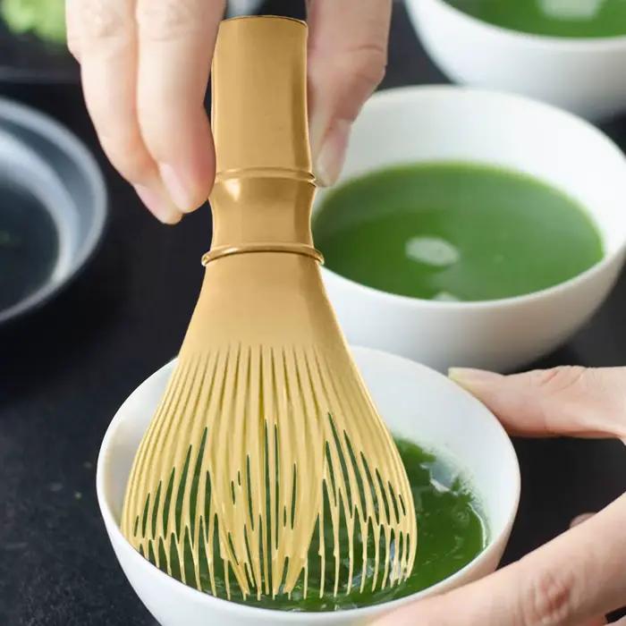 Nouvel ensemble fouet à matcha avec support