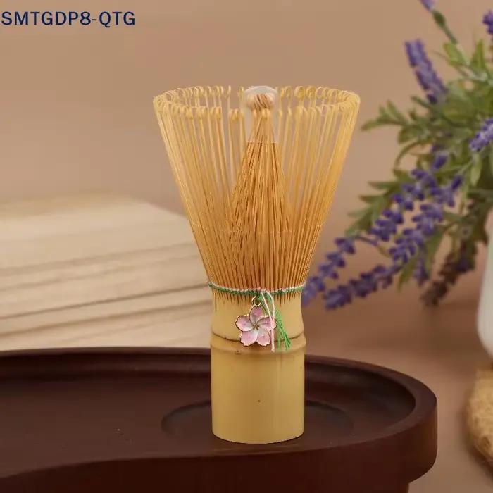 Fouet à matcha en bambou pour cérémonie japonaise