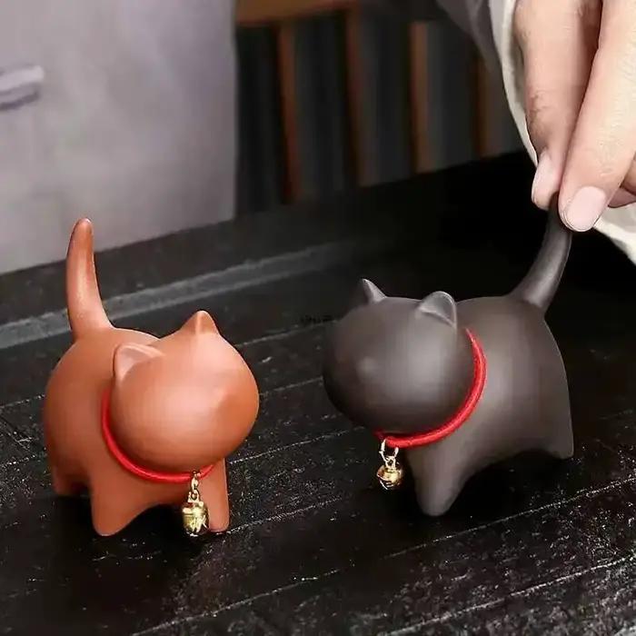 Table à thé surélevée en argile violette pour figurine de chat