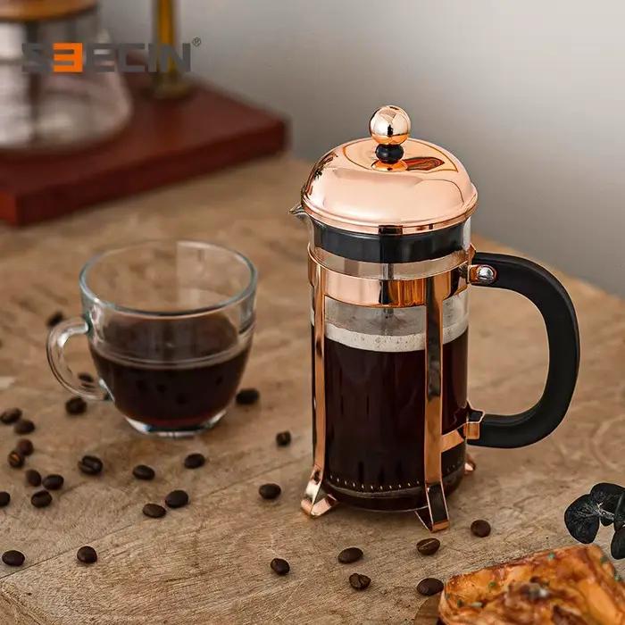 Cafetière française à pression en or rose