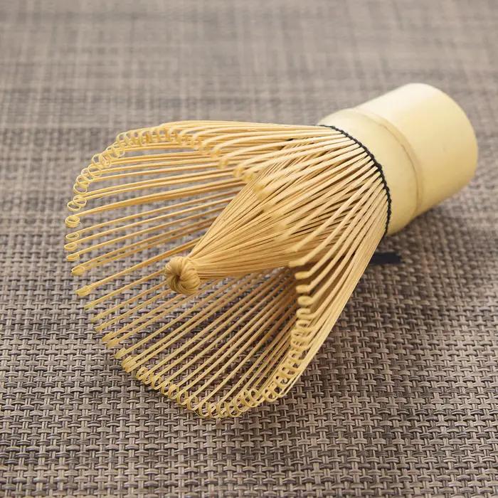 Fouet Matcha en bambou pour thé vert
