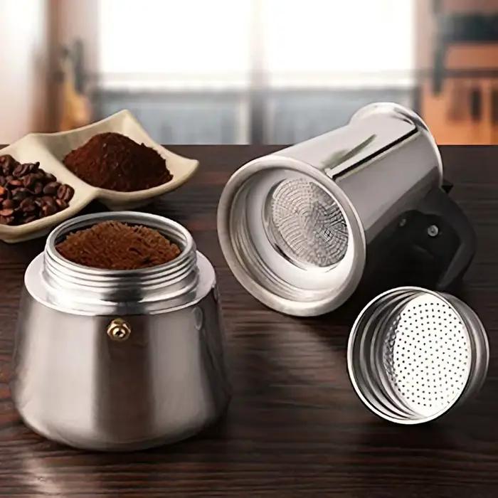 Cafetiere moka acier inoxydable couleur beige bleu brun chocolat noir pour preparation espresso latte occasionnellement a la maison