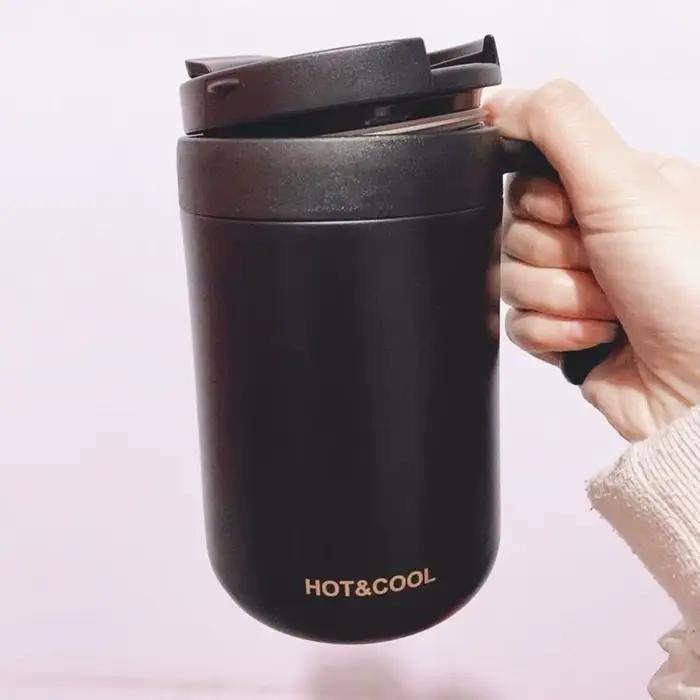 Mug isotherme à double paroi en acier inoxydable avec poignée, tasse à boire isolée 500 ml, pour café chaud toute la journée, design moderne et épuré, idéal pour les cadeaux d'anniversaire ou de Noël