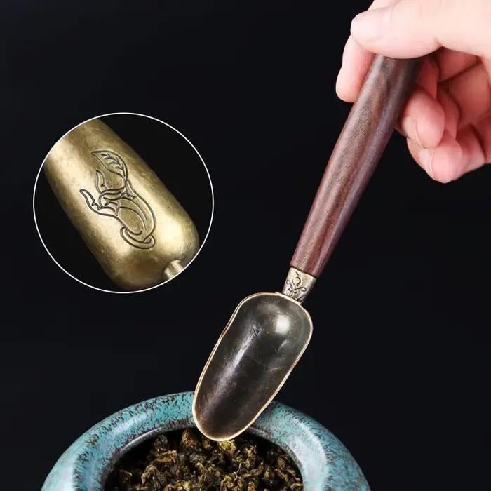 Cuillère à thé en bois massif