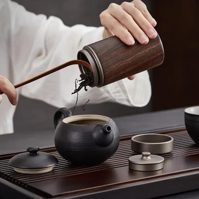 Pelle-boîte à thé scellée en bois PU style chinois pour stockage et transport de thé occasions spéciales