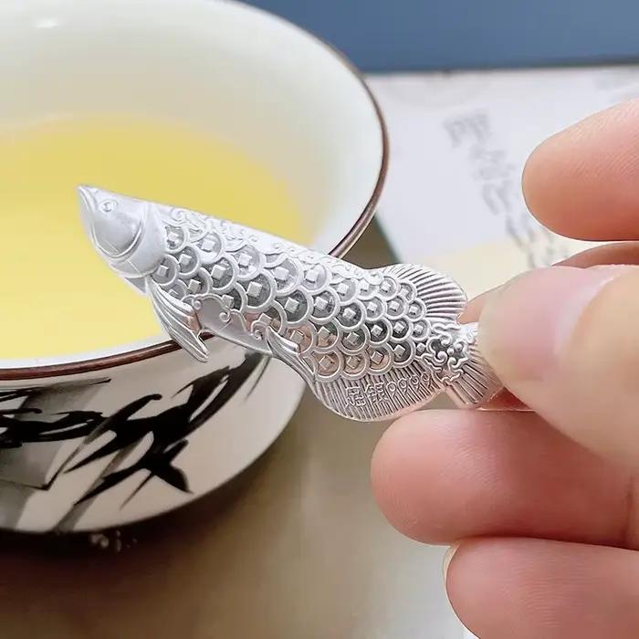 Outils de préparation du thé argenté en forme de poisson rouge pour cérémonie du thé et embellissement de la cuisine occasions spéciales
