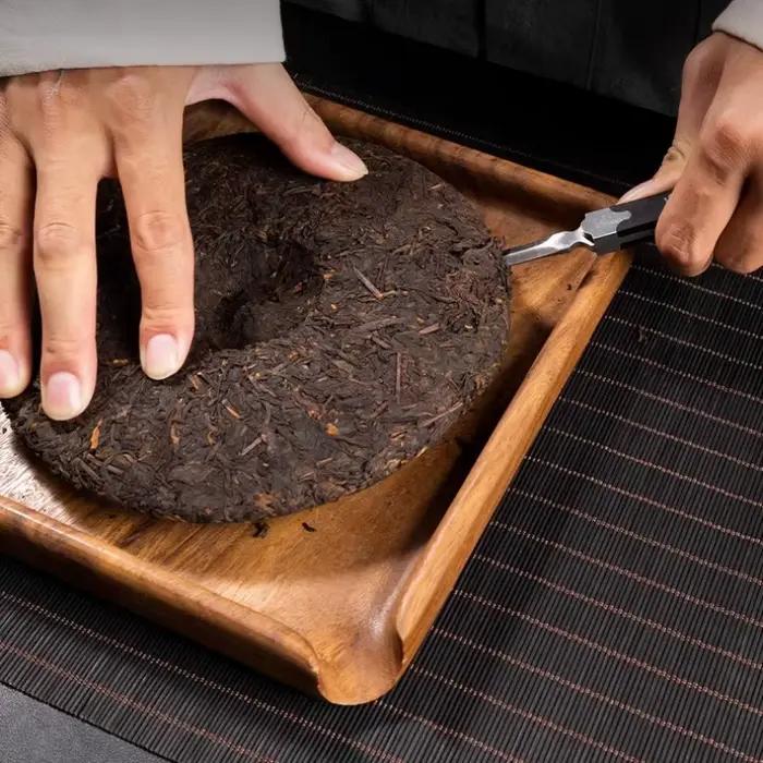 Plateau à thé pu-erh en bois de noyer avec boîte à thé intégrée pour cérémonies de thé et décoration d'intérieur élégante